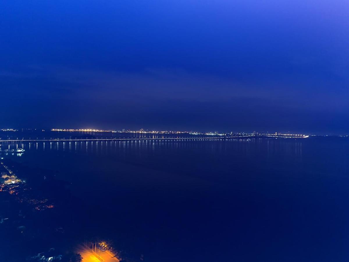 Infinite Seaview With Penang Bridge Suite With Sunrise Up To 11 Person Bayan Lepas Exterior photo